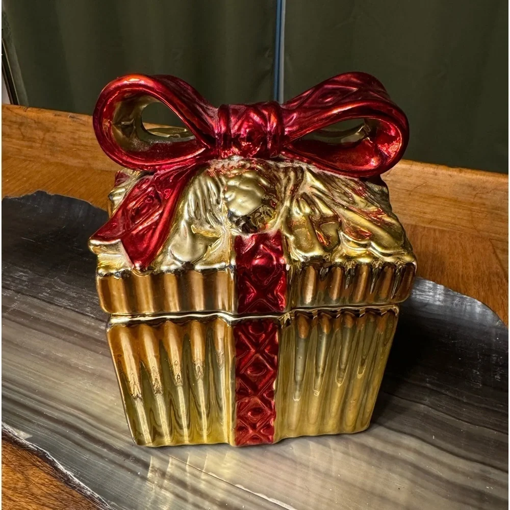 Vintage WCL Ceramic Christmas Present Cookie Jar Davids Cookies Present Jar